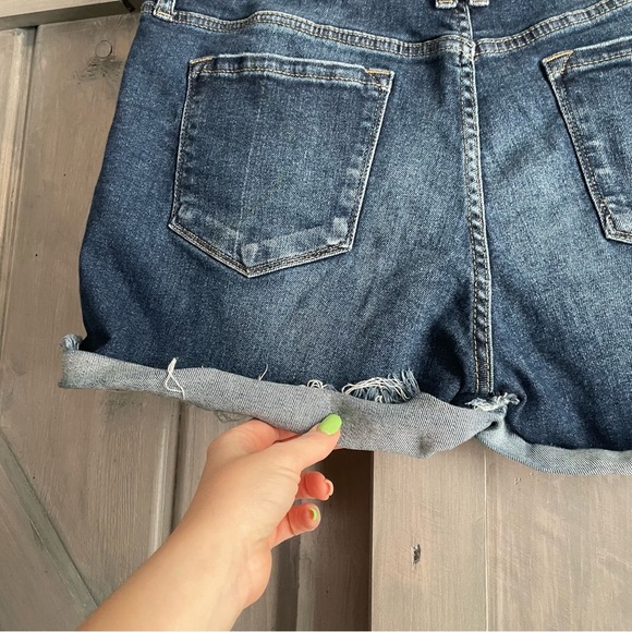 Kancan Maurice’s Cuffed Hem‎ Denim Frayed Shorts stretchy size 32 - Picture 4 of 5